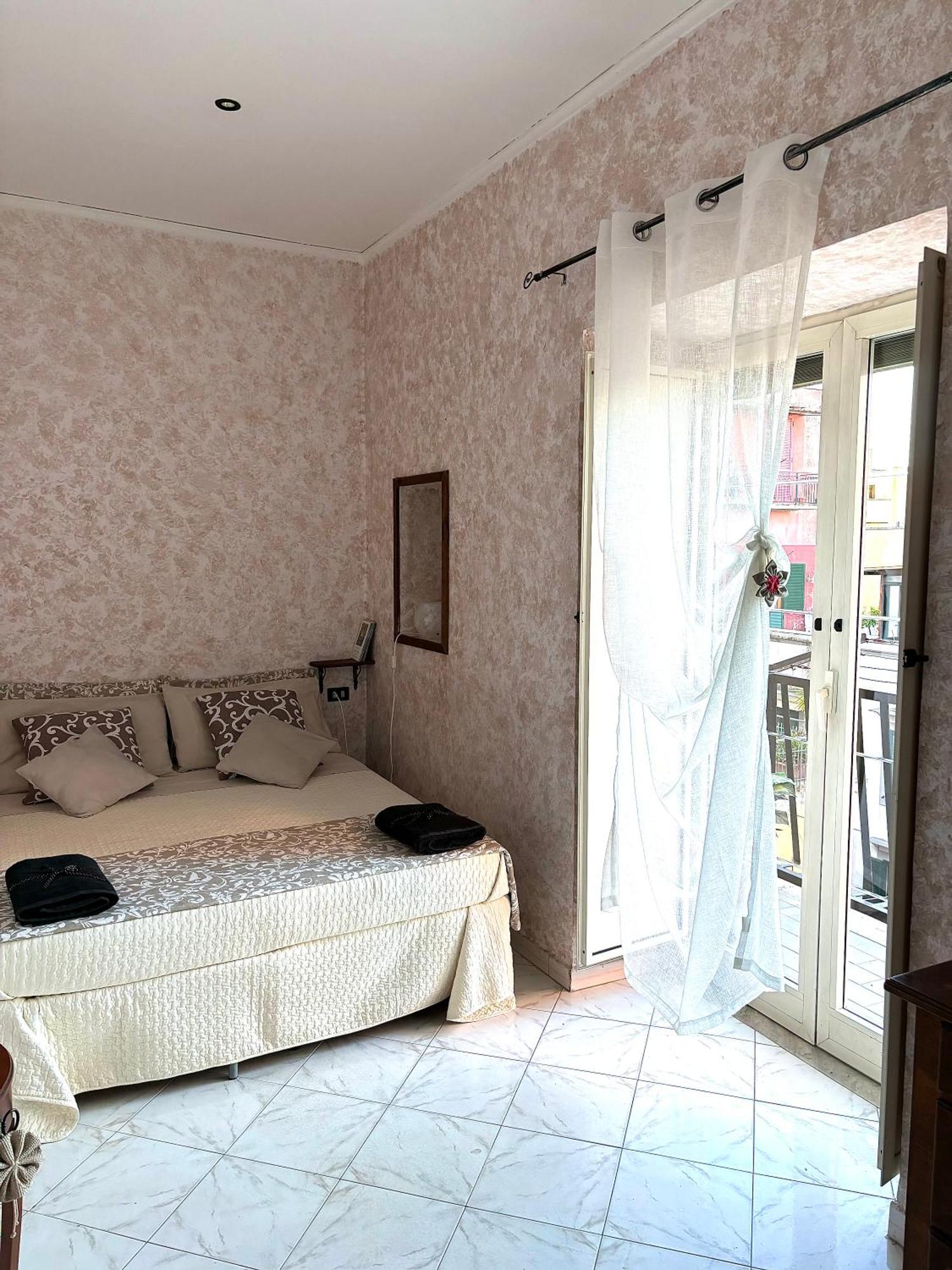 Rian House Apartment เนเปิลส์ ภายนอก รูปภาพ
